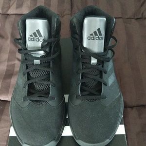 Adidas Isolation 2 Basketball Shoes